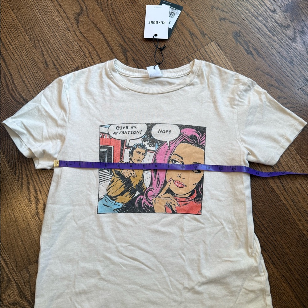 NWT Re/Done Cream Graphic Tee with “give me attention” Comic Print - Size Small - Picture 4 of 6
